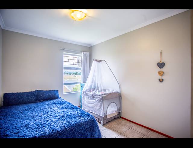 2 BEDROOM TOWNHOUSE RENTED IN OAKGLEN